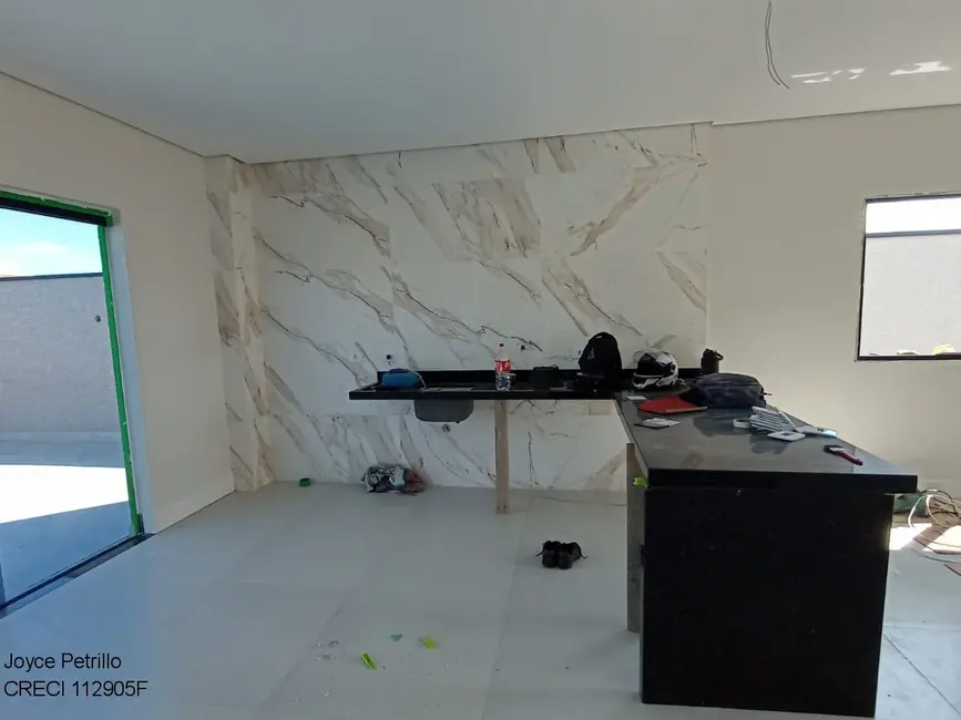 Casa com 4 quartos à venda, 180m2 em Peruibe - SP - imagem 7 Foto 7 de Casa com 4 quartos à venda, 180m2 em Peruibe - SP