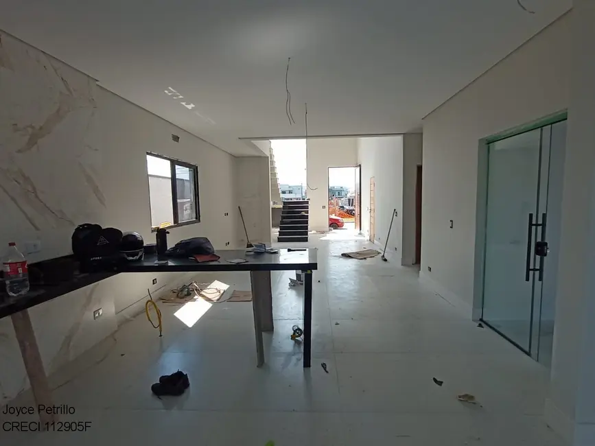 Casa com 4 quartos à venda, 180m2 em Peruibe - SP - imagem 8 Foto 8 de Casa com 4 quartos à venda, 180m2 em Peruibe - SP