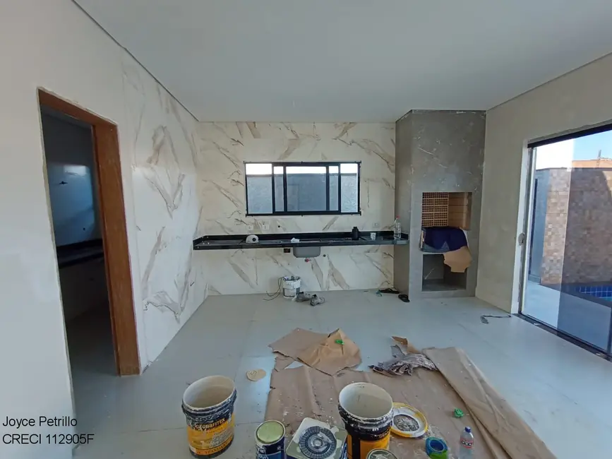 Casa com 4 quartos à venda, 180m2 em Peruibe - SP - imagem 5 Foto 5 de Casa com 4 quartos à venda, 180m2 em Peruibe - SP