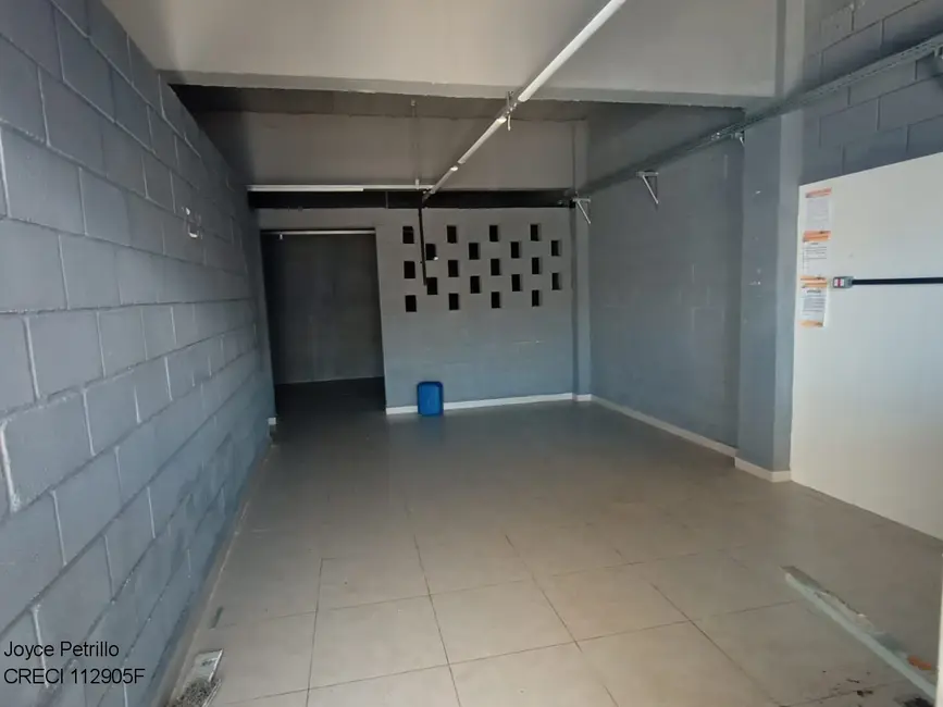 Sala Comercial à venda e para alugar, 720m2 em Centro, Peruibe - SP - imagem 6 Foto 6 de Sala Comercial à venda e para alugar, 720m2 em Centro, Peruibe - SP