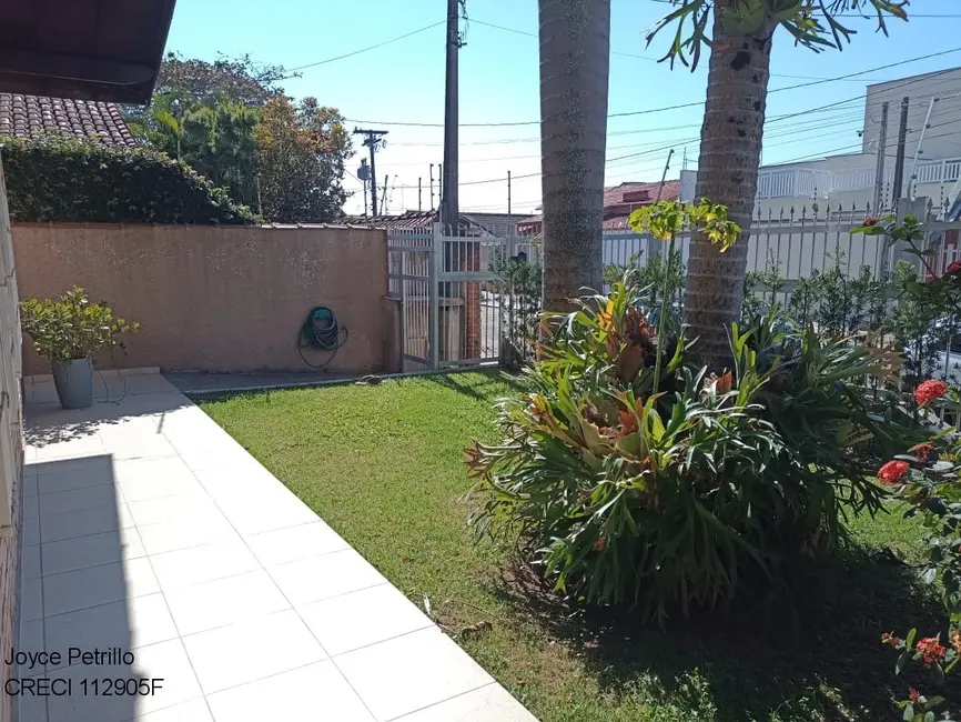 Casa com 3 quartos à venda, 170m2 em Peruibe - SP - imagem 3 Foto 3 de Casa com 3 quartos à venda, 170m2 em Peruibe - SP