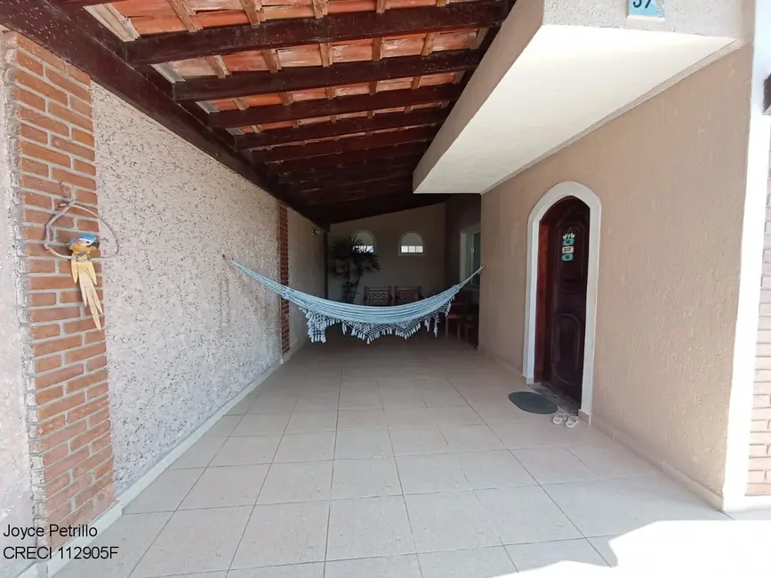 Casa com 3 quartos à venda, 170m2 em Peruibe - SP - imagem 5 Foto 5 de Casa com 3 quartos à venda, 170m2 em Peruibe - SP