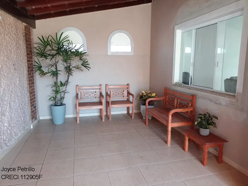 Casa com 3 quartos à venda, 170m2 em Peruibe - SP - imagem 4 Foto 4 de Casa com 3 quartos à venda, 170m2 em Peruibe - SP