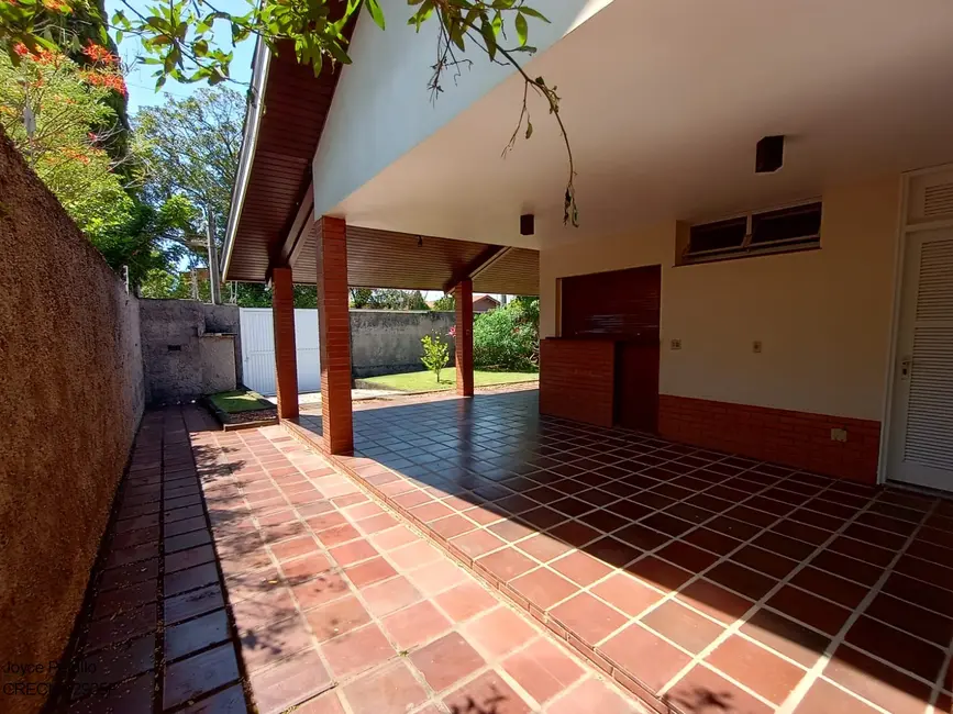 Casa com 3 quartos à venda e para alugar, 425m2 em Centro, Peruibe - SP - imagem 3 Foto 3 de Casa com 3 quartos à venda e para alugar, 425m2 em Centro, Peruibe - SP