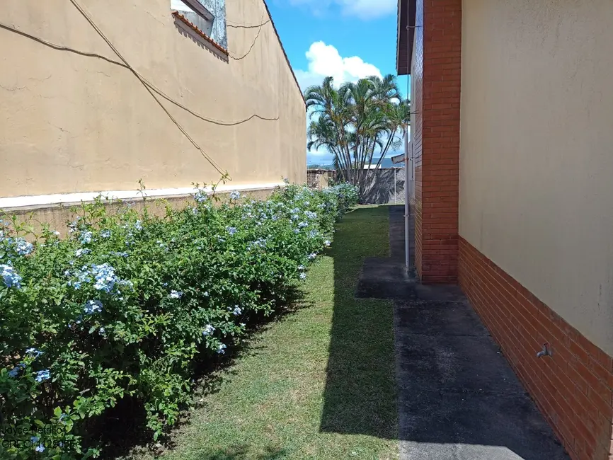 Casa com 3 quartos à venda e para alugar, 425m2 em Centro, Peruibe - SP - imagem 7 Foto 7 de Casa com 3 quartos à venda e para alugar, 425m2 em Centro, Peruibe - SP