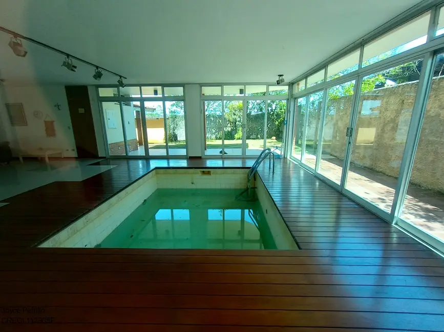 Casa com 3 quartos à venda e para alugar, 425m2 em Centro, Peruibe - SP - imagem 4 Foto 4 de Casa com 3 quartos à venda e para alugar, 425m2 em Centro, Peruibe - SP