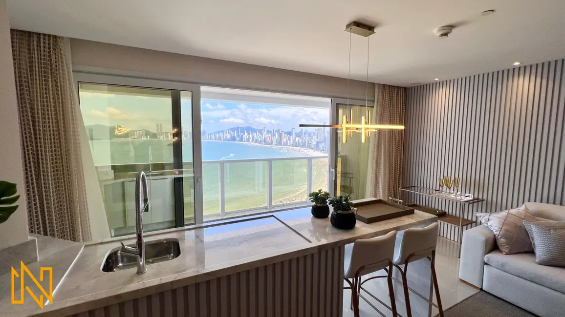 Apartamento com 3 quartos à venda, 183m2 em Pioneiros, Balneario Camboriu - SC - imagem 6 Foto 6 de Apartamento com 3 quartos à venda, 183m2 em Pioneiros, Balneario Camboriu - SC