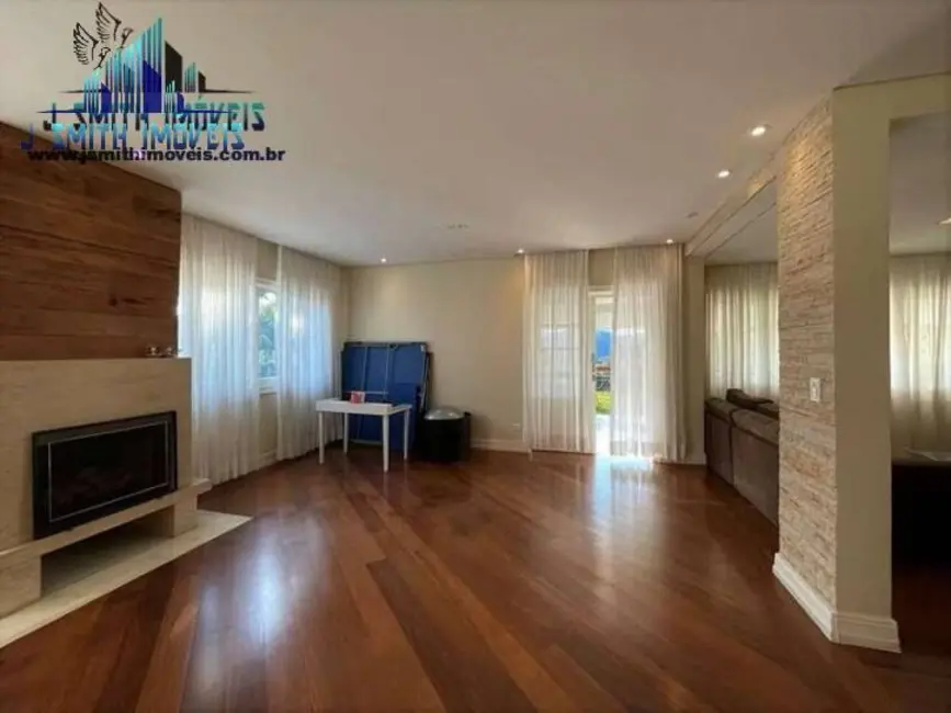 Casa de Condomínio com 4 quartos à venda, 388m2 em Residencial Euroville, Carapicuiba - SP - imagem 9 Foto 9 de Casa de Condomínio com 4 quartos à venda, 388m2 em Residencial Euroville, Carapicuiba - SP