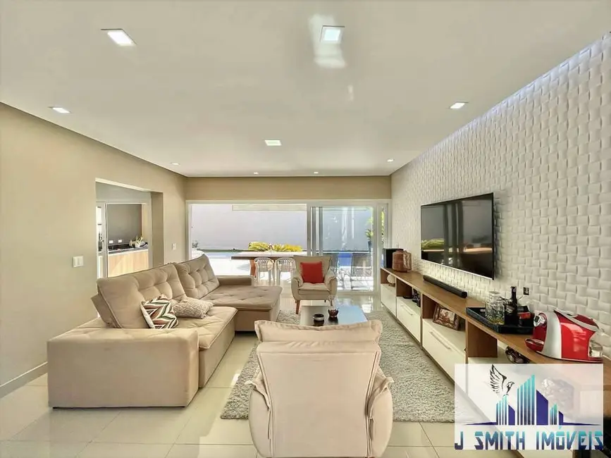 Casa com 4 quartos à venda, 316m2 em Moinho Velho, Cotia - SP - imagem 3 Foto 3 de Casa com 4 quartos à venda, 316m2 em Moinho Velho, Cotia - SP