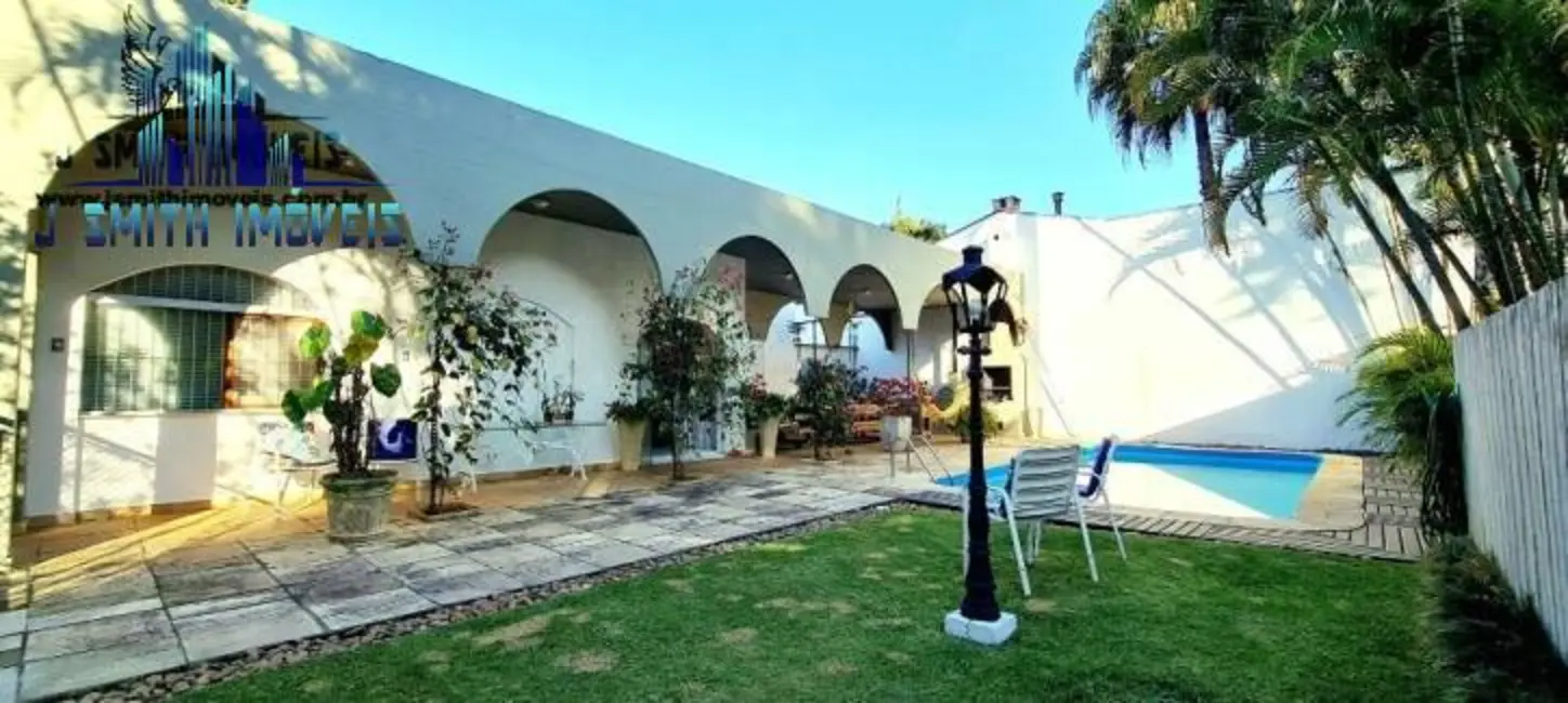 Foto 2 de Casa de Condomínio com 4 quartos à venda, 1500m2 em Algarve, Cotia - SP