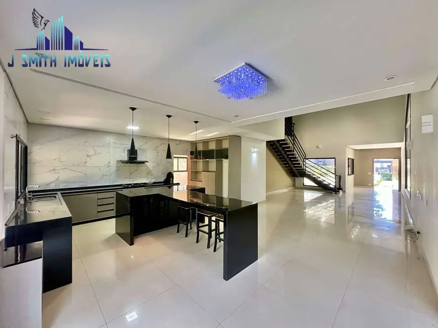 Foto 3 de Casa de Condomínio com 4 quartos à venda e para alugar, 360m2 em Chácaras São Carlos, Cotia - SP