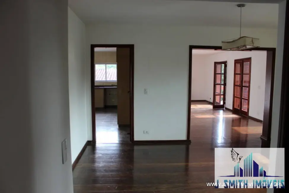 Casa com 4 quartos à venda, 633m2 em Granja Viana, Cotia - SP - imagem 4 Foto 4 de Casa com 4 quartos à venda, 633m2 em Granja Viana, Cotia - SP