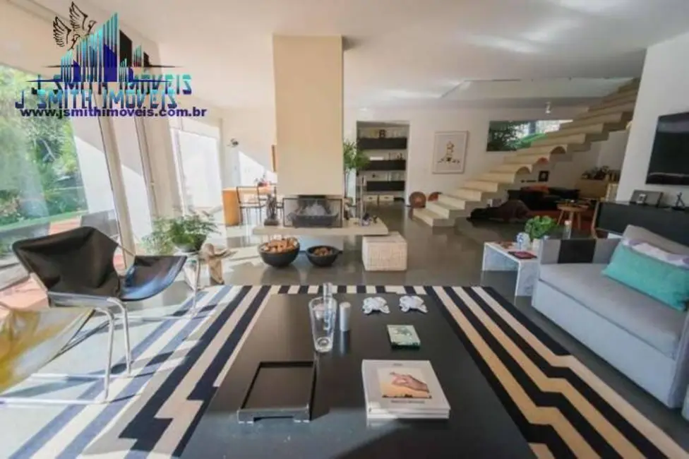 Casa com 3 quartos à venda, 698m2 em Cotia - SP - imagem 6 Foto 6 de Casa com 3 quartos à venda, 698m2 em Cotia - SP