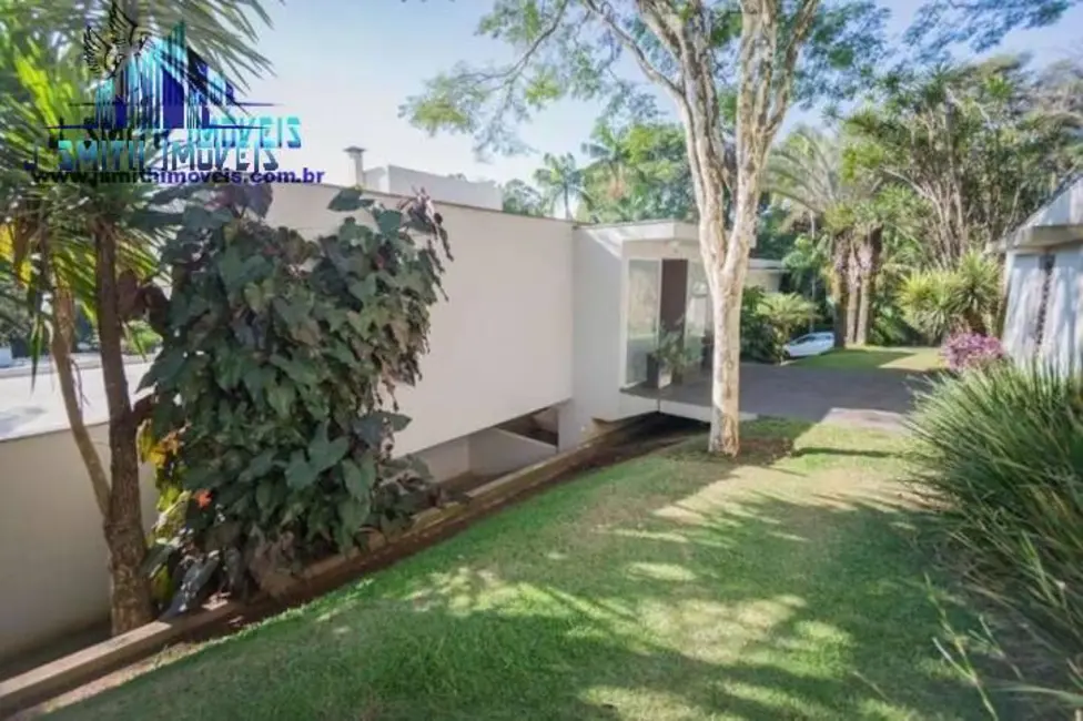 Casa com 3 quartos à venda, 698m2 em Cotia - SP - imagem 3 Foto 3 de Casa com 3 quartos à venda, 698m2 em Cotia - SP