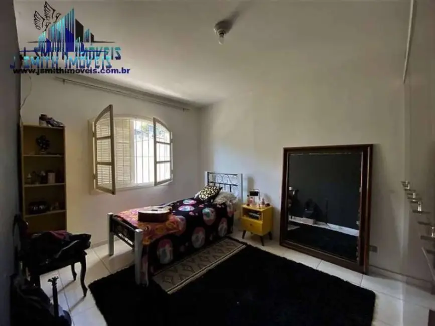 Casa com 3 quartos à venda, 200m2 em Jardim da Glória, Cotia - SP - imagem 6 Foto 6 de Casa com 3 quartos à venda, 200m2 em Jardim da Glória, Cotia - SP