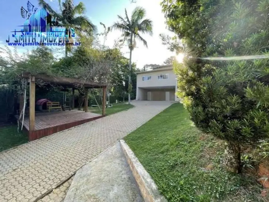 Casa com 5 quartos à venda, 610m2 em Vila Santo Antônio, Cotia - SP - imagem 2 Foto 2 de Casa com 5 quartos à venda, 610m2 em Vila Santo Antônio, Cotia - SP