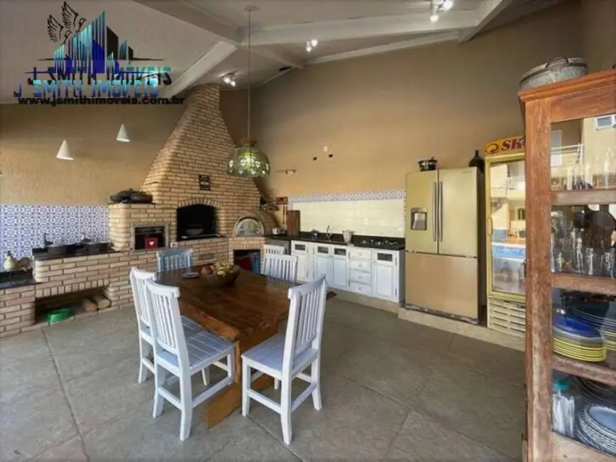 Casa com 5 quartos à venda, 610m2 em Vila Santo Antônio, Cotia - SP - imagem 4 Foto 4 de Casa com 5 quartos à venda, 610m2 em Vila Santo Antônio, Cotia - SP