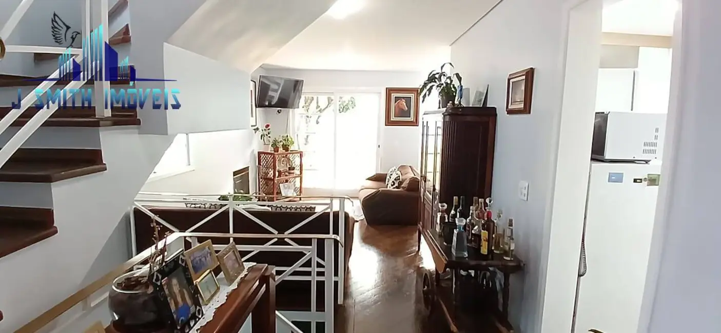 Casa com 4 quartos à venda, 178m2 em Jardim Lambreta, Cotia - SP - imagem 4 Foto 4 de Casa com 4 quartos à venda, 178m2 em Jardim Lambreta, Cotia - SP