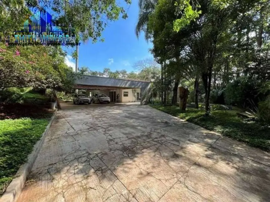 Casa com 5 quartos à venda, 1190m2 em Vila Santo Antônio, Cotia - SP - imagem 8 Foto 8 de Casa com 5 quartos à venda, 1190m2 em Vila Santo Antônio, Cotia - SP