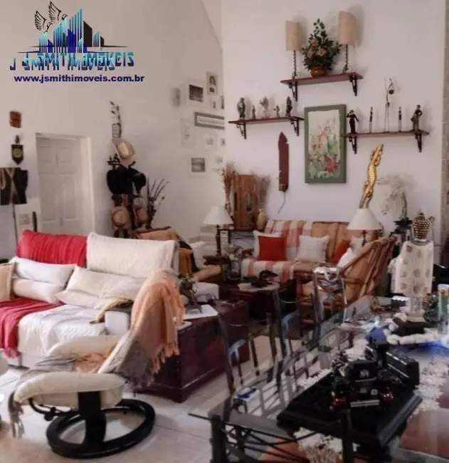 Casa de Condomínio com 3 quartos à venda, 197m2 em Residencial dos Lagos, Cotia - SP - imagem 5 Foto 5 de Casa de Condomínio com 3 quartos à venda, 197m2 em Residencial dos Lagos, Cotia - SP