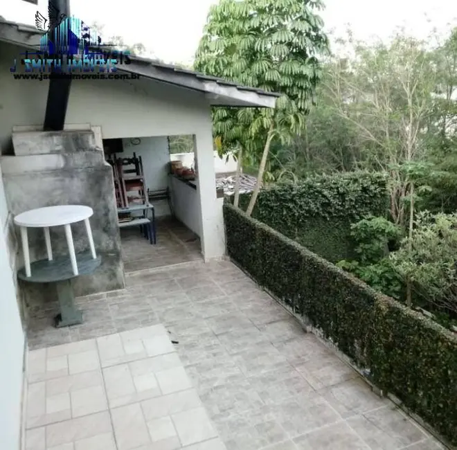 Casa de Condomínio com 3 quartos à venda, 197m2 em Residencial dos Lagos, Cotia - SP - imagem 3 Foto 3 de Casa de Condomínio com 3 quartos à venda, 197m2 em Residencial dos Lagos, Cotia - SP