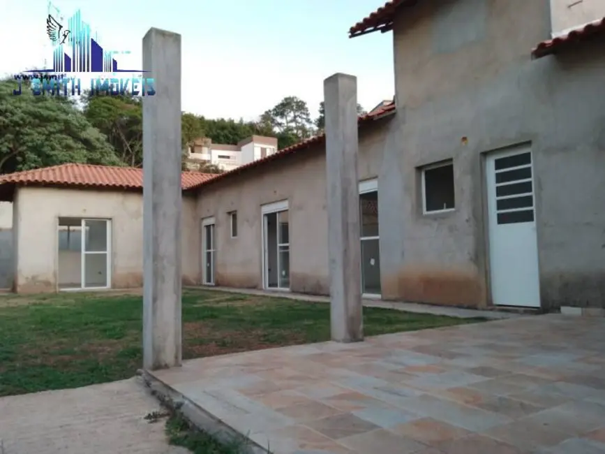 Casa com 4 quartos à venda, 282m2 em Residencial dos Lagos, Cotia - SP - imagem 4 Foto 4 de Casa com 4 quartos à venda, 282m2 em Residencial dos Lagos, Cotia - SP