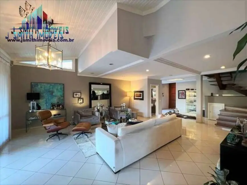 Casa com 4 quartos à venda, 496m2 em Vila Santo Antônio, Cotia - SP - imagem 6 Foto 6 de Casa com 4 quartos à venda, 496m2 em Vila Santo Antônio, Cotia - SP