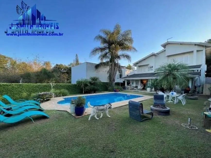 Casa com 4 quartos à venda, 496m2 em Vila Santo Antônio, Cotia - SP - imagem 1 Foto 1 de Casa com 4 quartos à venda, 496m2 em Vila Santo Antônio, Cotia - SP