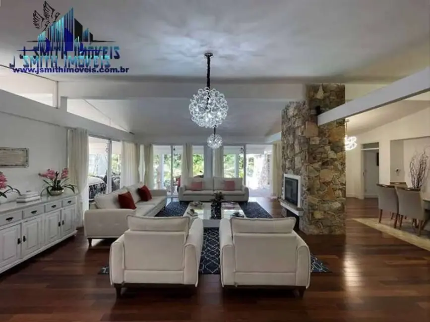 Foto 8 de Casa com 4 quartos à venda, 850m2 em Vila Santo Antônio, Cotia - SP