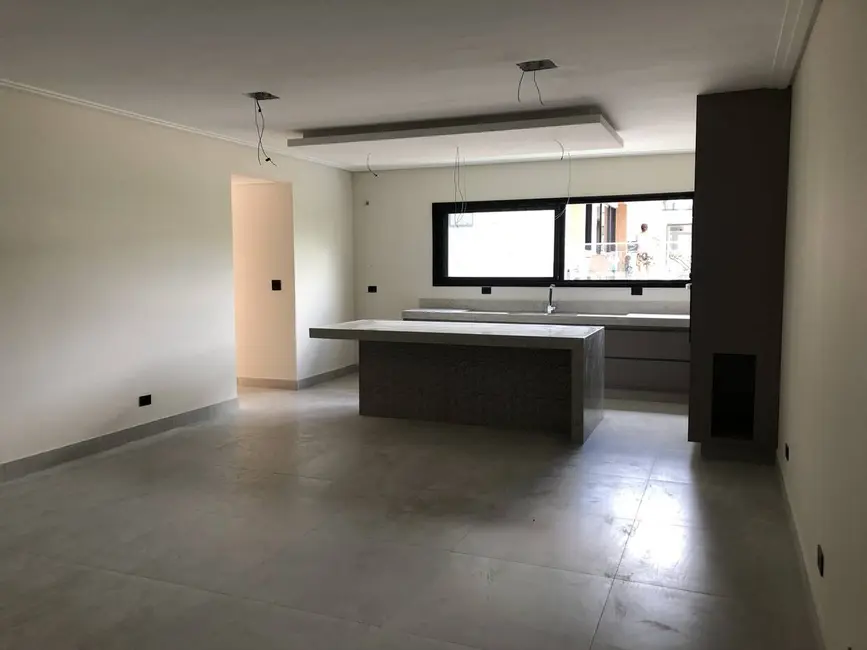 Foto 3 de Casa de Condomínio com 3 quartos para alugar, 398m2 em Vila Diva, Carapicuiba - SP