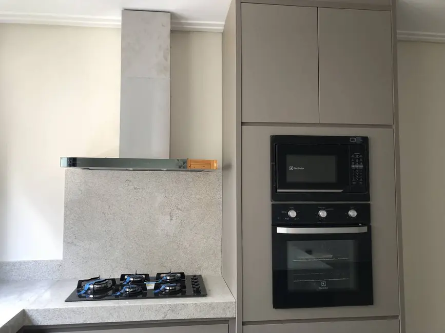 Foto 5 de Casa de Condomínio com 3 quartos para alugar, 398m2 em Vila Diva, Carapicuiba - SP