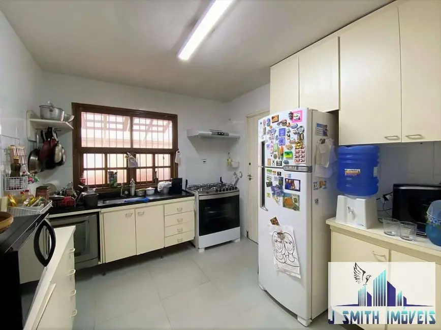 Casa com 3 quartos à venda, 285m2 em Chácara Vale do Rio Cotia, Carapicuiba - SP - imagem 5 Foto 5 de Casa com 3 quartos à venda, 285m2 em Chácara Vale do Rio Cotia, Carapicuiba - SP
