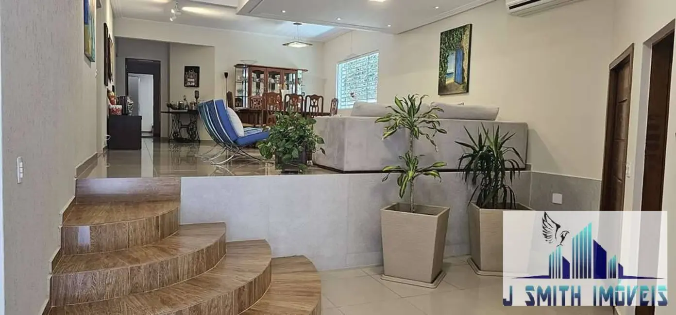 Casa com 3 quartos à venda, 1000m2 em Chácara Vale do Rio Cotia, Carapicuiba - SP - imagem 3 Foto 3 de Casa com 3 quartos à venda, 1000m2 em Chácara Vale do Rio Cotia, Carapicuiba - SP