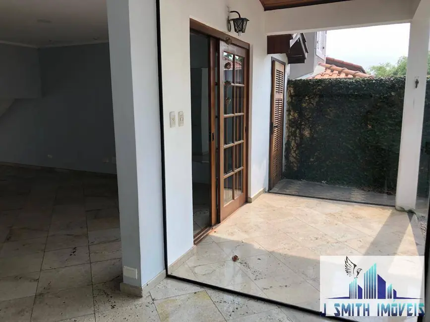 Foto 9 de Casa com 4 quartos à venda, 250m2 em Jardim Lambreta, Cotia - SP