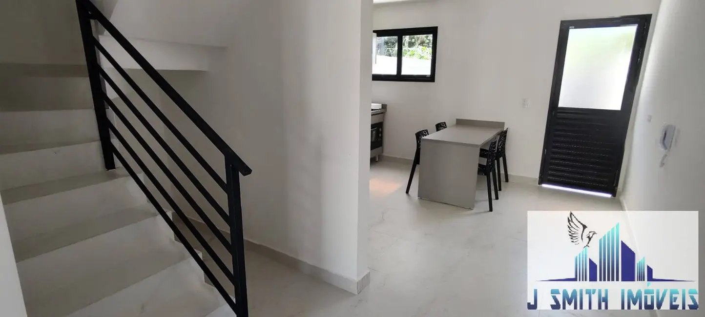 Foto 3 de Casa com 2 quartos para alugar, 90m2 em Granja Viana II, Cotia - SP