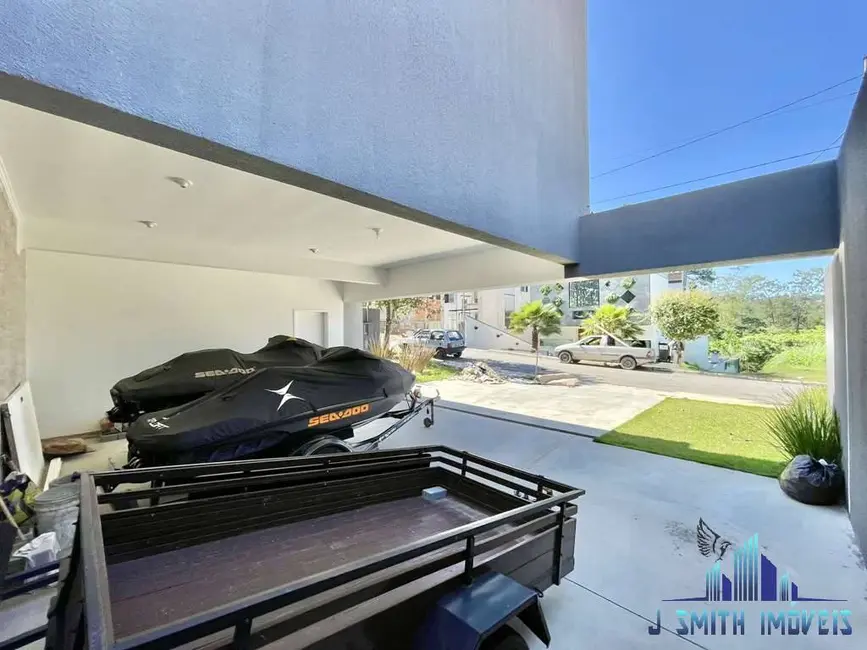 Casa com 3 quartos à venda, 230m2 em Cotia - SP - imagem 4 Foto 4 de Casa com 3 quartos à venda, 230m2 em Cotia - SP