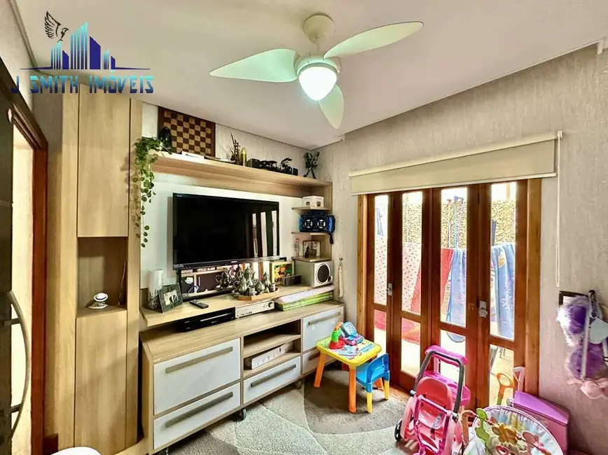 Casa com 3 quartos à venda e para alugar, 131m2 em Jardim Rebelato, Cotia - SP - imagem 7 Foto 7 de Casa com 3 quartos à venda e para alugar, 131m2 em Jardim Rebelato, Cotia - SP