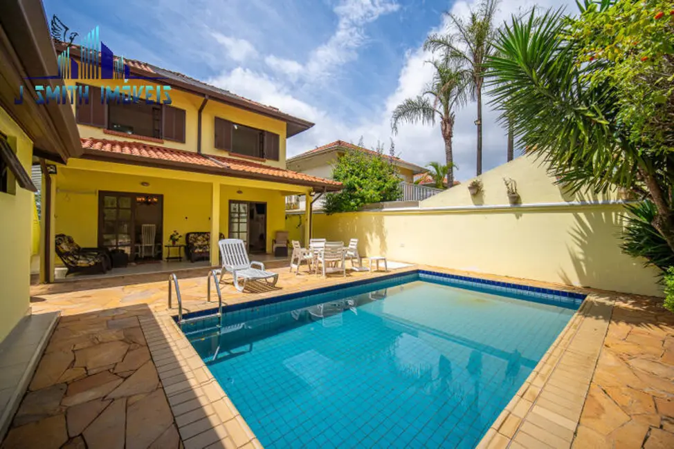 Foto 1 de Casa com 3 quartos à venda, 217m2 em Jardim Lambreta, Cotia - SP