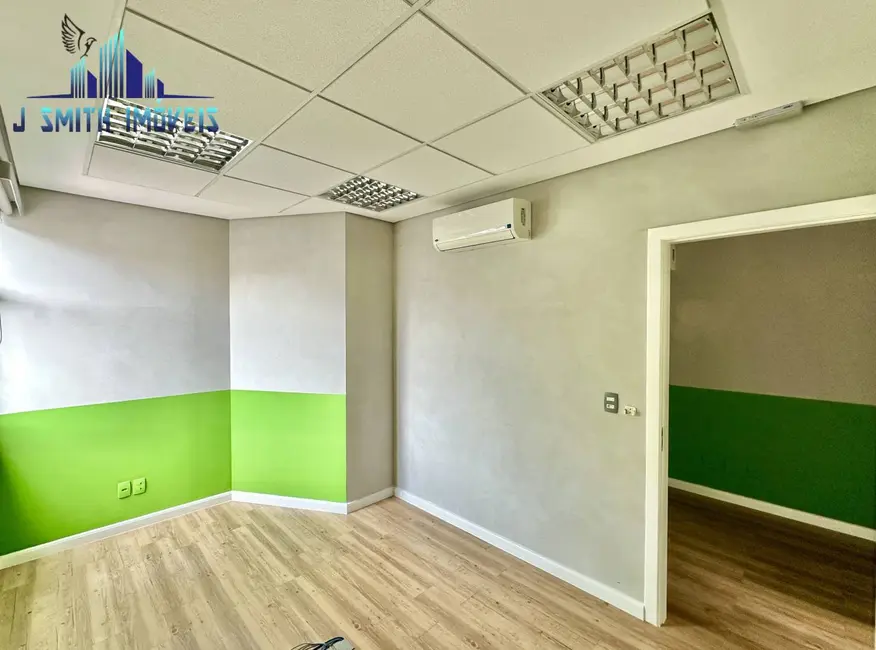 Foto 2 de Sala Comercial à venda, 53m2 em Granja Viana, Cotia - SP