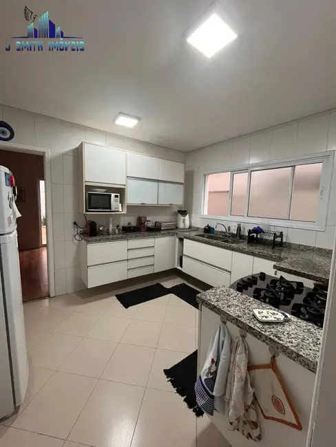 Casa de Condomínio com 4 quartos à venda, 158m2 em Jardim Maria Tereza, Cotia - SP - imagem 6 Foto 6 de Casa de Condomínio com 4 quartos à venda, 158m2 em Jardim Maria Tereza, Cotia - SP