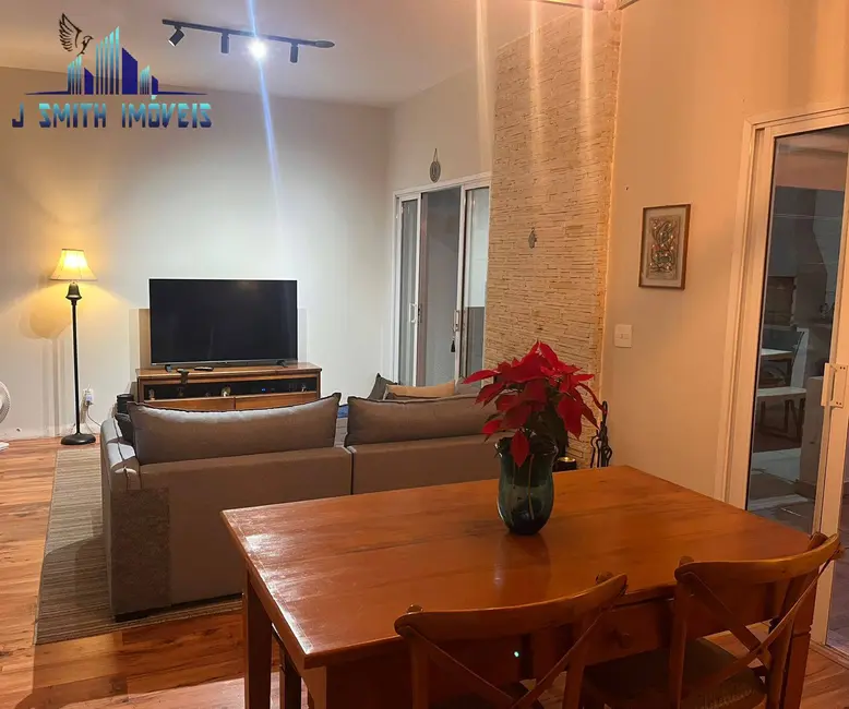 Casa de Condomínio com 4 quartos à venda, 158m2 em Jardim Maria Tereza, Cotia - SP - imagem 4 Foto 4 de Casa de Condomínio com 4 quartos à venda, 158m2 em Jardim Maria Tereza, Cotia - SP