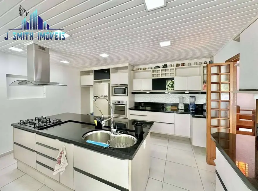 Foto 5 de Casa de Condomínio com 3 quartos à venda e para alugar, 342m2 em Algarve, Cotia - SP