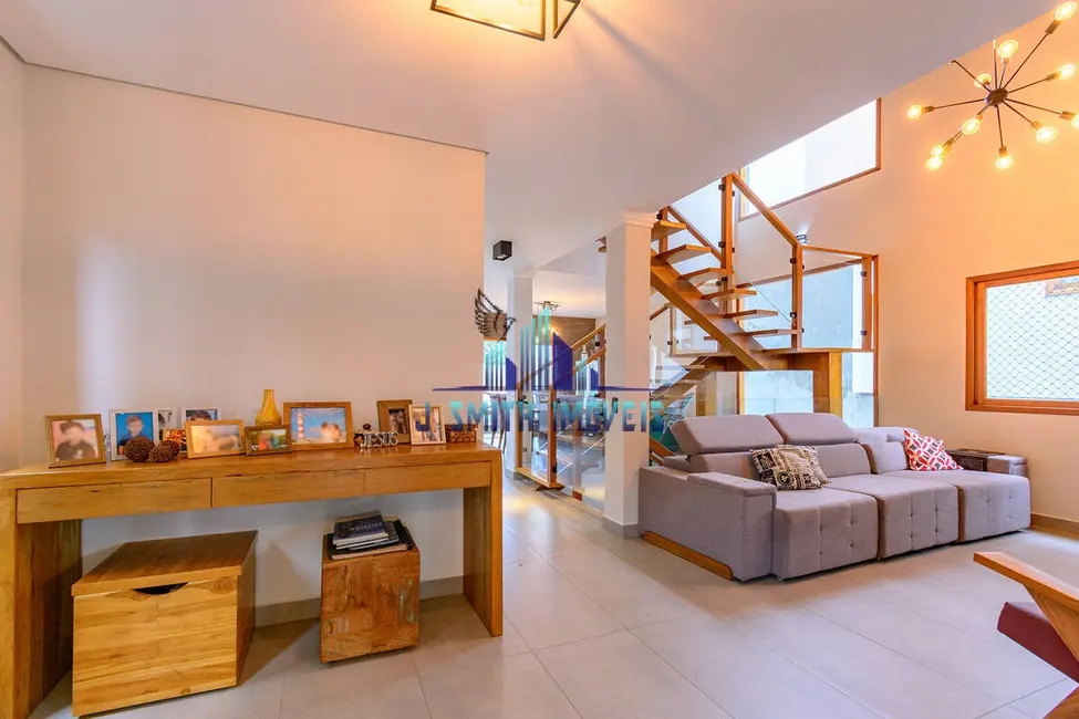 Foto 2 de Casa com 4 quartos à venda, 343m2 em Moinho Velho, Cotia - SP