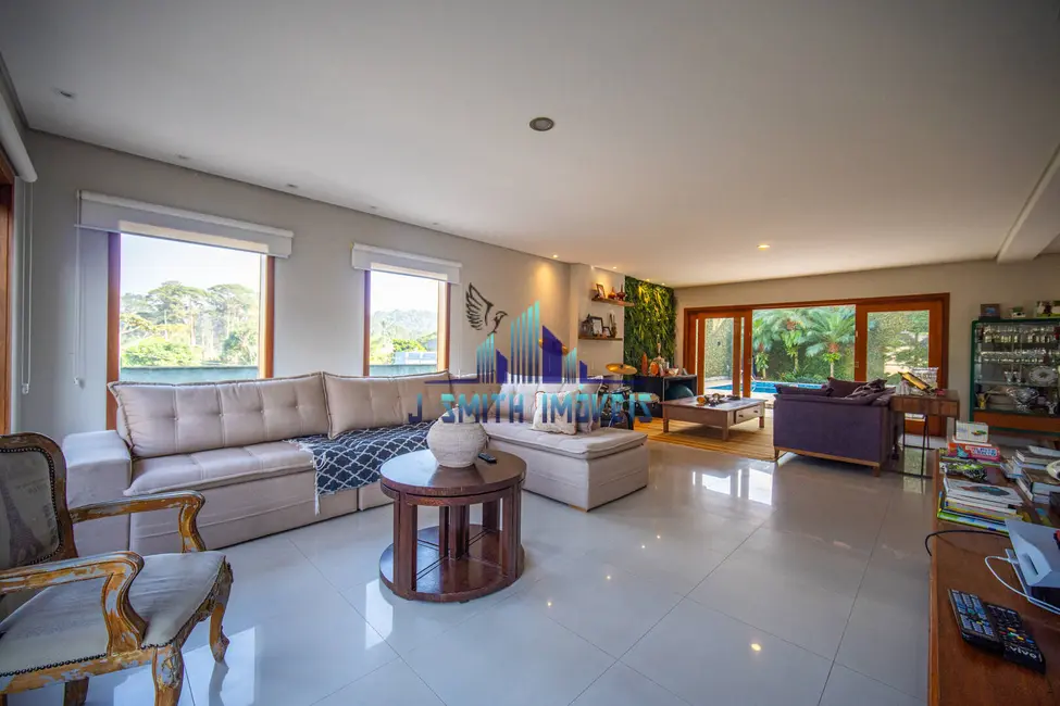Casa com 3 quartos à venda, 289m2 em Golf Gardens, Carapicuiba - SP - imagem 5 Foto 5 de Casa com 3 quartos à venda, 289m2 em Golf Gardens, Carapicuiba - SP
