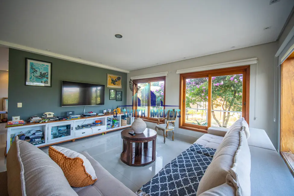 Casa com 3 quartos à venda, 289m2 em Golf Gardens, Carapicuiba - SP - imagem 4 Foto 4 de Casa com 3 quartos à venda, 289m2 em Golf Gardens, Carapicuiba - SP