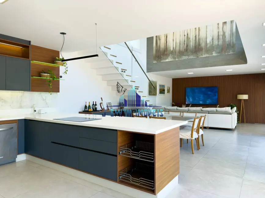 Foto 3 de Casa com 4 quartos à venda, 326m2 em Jardim Indaiá, Embu Das Artes - SP