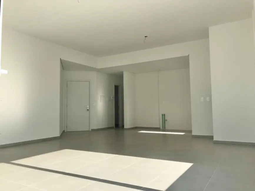Foto 2 de Apartamento com 3 quartos à venda, 105m2 em Centro, Tramandai - RS