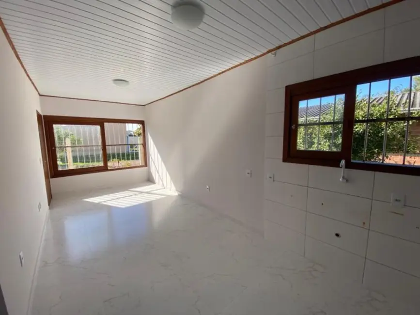 Foto 5 de Casa com 2 quartos à venda, 60m2 em Capao Da Canoa - RS