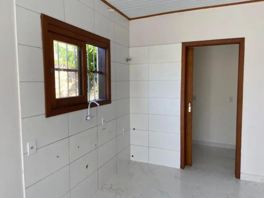 Foto 3 de Casa com 2 quartos à venda, 60m2 em Capao Da Canoa - RS