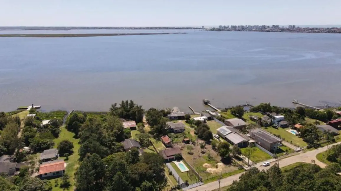 Casa com 3 quartos à venda, 112m2 em Tramandai - RS - imagem 3 Foto 3 de Casa com 3 quartos à venda, 112m2 em Tramandai - RS